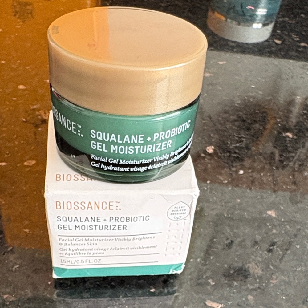 Biossance Squalane + Pro- biotic Gel Moisturizer - Teal and White Biossance. New